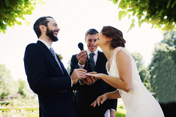 wedding photo by Daniel and Lindsay Stark of Stark Photography, Portland, Oregon wedding photographers | via junebugweddings.com