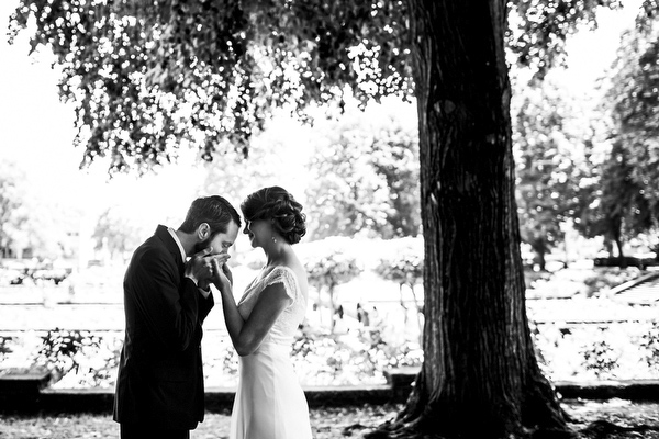 wedding photo by Daniel and Lindsay Stark of Stark Photography, Portland, Oregon wedding photographers | via junebugweddings.com