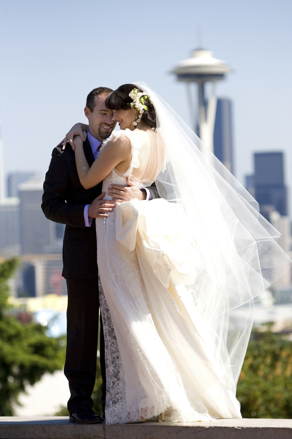 wedding photo by La Vie Photography - Seattle wedding photographers | via junebugweddings.com