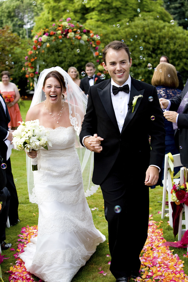 wedding photo by La Vie Photography - Seattle wedding photographers | via junebugweddings.com