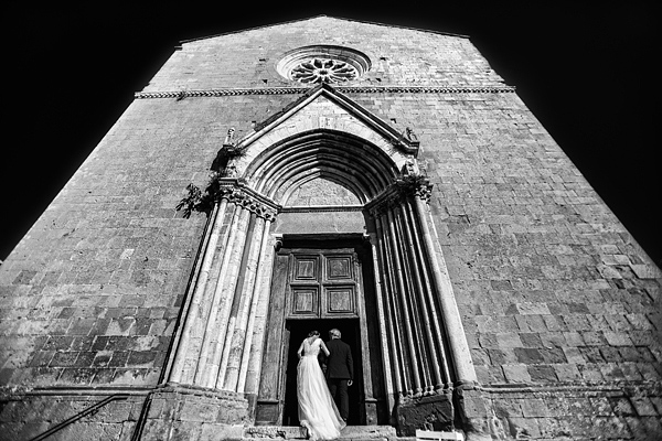 wedding photo by Italy wedding photographer Daniele Vertelli | via junebugweddings.com