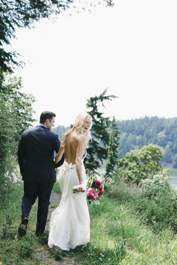 wedding photo by Michele M. Waite, Seattle, Washington wedding photographer | via junebugweddings.com