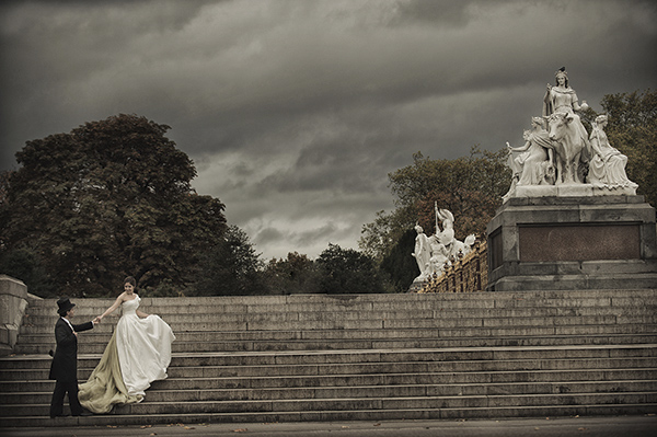 creative and artistic wedding photo by Photopek, Greece wedding photographer | via junebugweddings.com