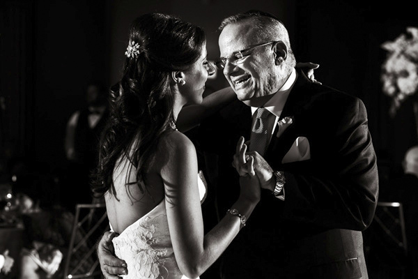 wedding photo by Scott Lewis Images, Philadelphia | via junebugweddings.com