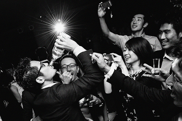 wedding photo by 37 Frames Photography - Tokyo, Japan wedding photographer | via junebugweddings.com