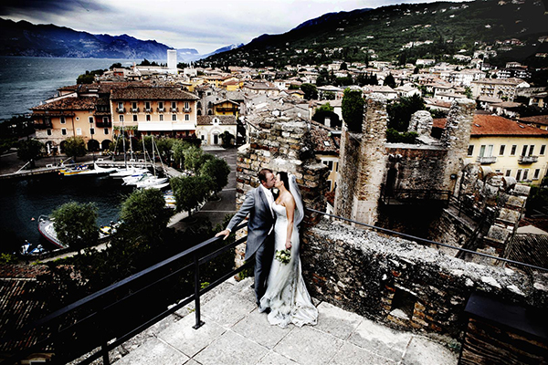 Wedding Photo by Chris Barroccu Photography | via Junebugweddings.com