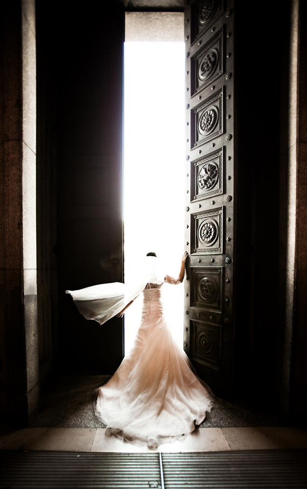 Wedding Photo by Chris Barroccu Photography | via Junebugweddings.com