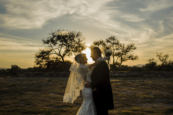  wedding photo by Daniel Diaz Photographer | via junebugweddings.com