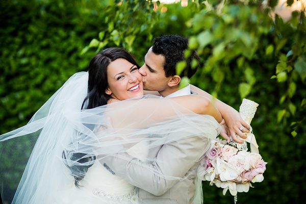 Dina-Chmut-Photographer-Spotlight-Interview-Junebug-Weddings-17