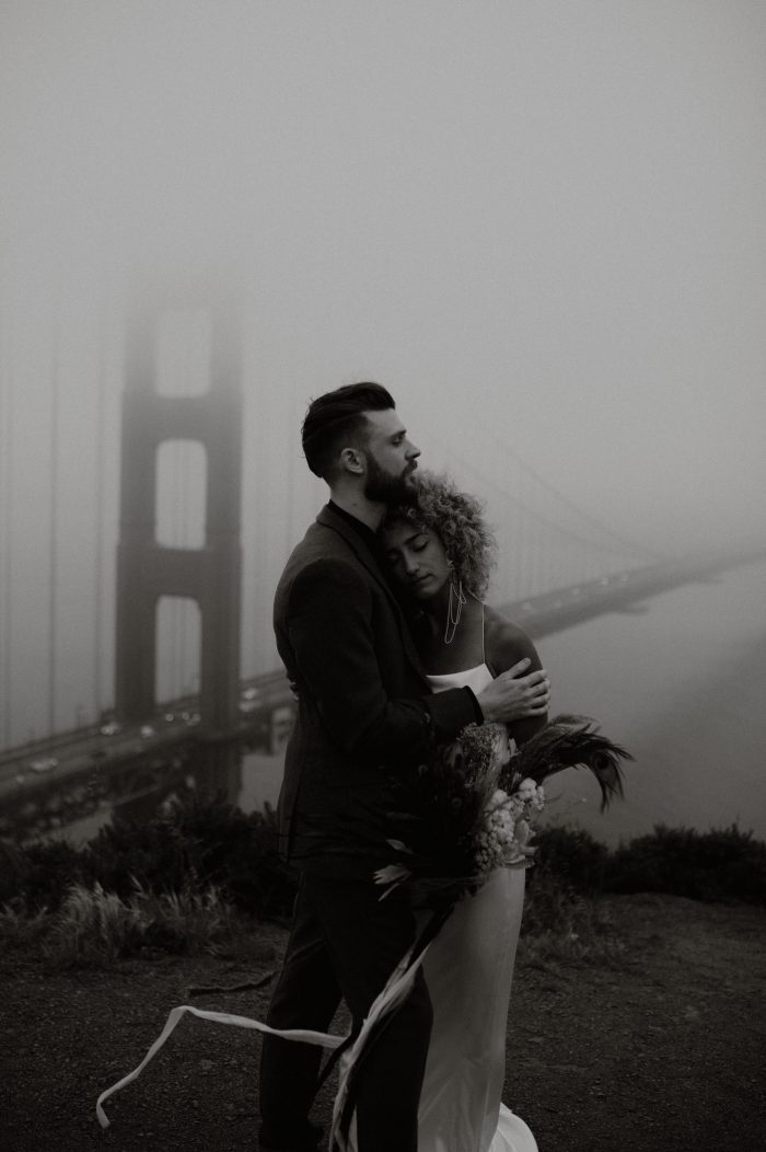 foggy wedding day portrait by Golden Date Bridge