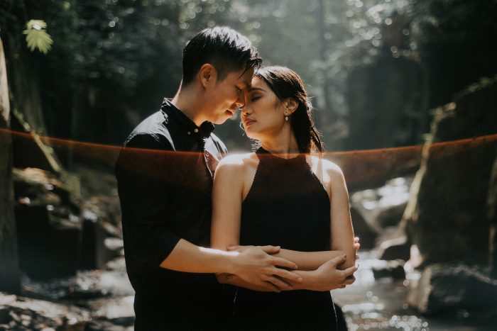 engagement session couple in Bali jungle