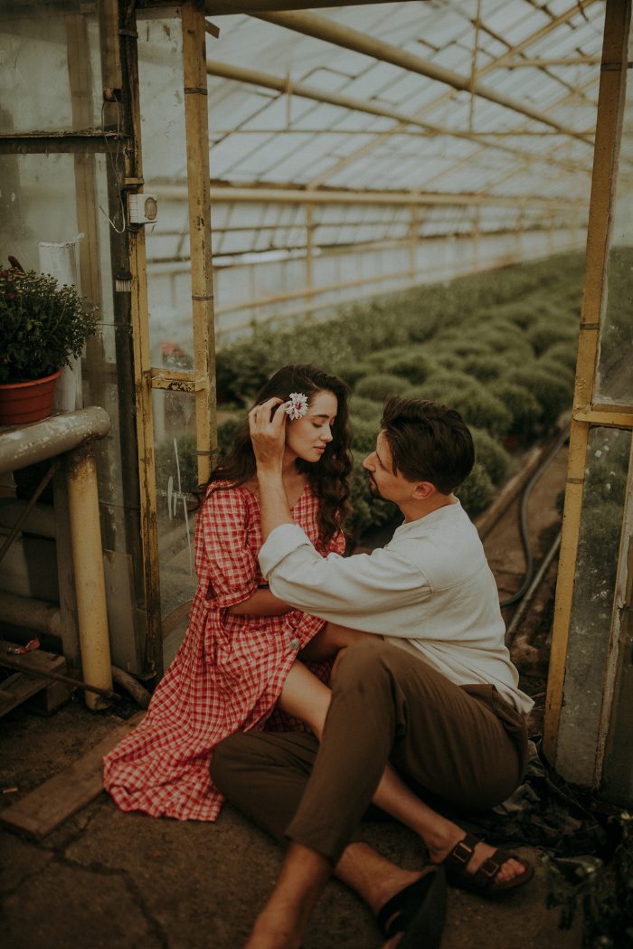 couple portrait in a greenhouse 