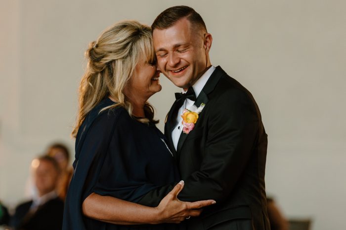 groom and mother of the groom first dance